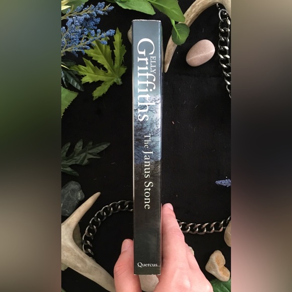 The Janus Stone - by Elly Griffiths - Paperback - Picture 2 of 9